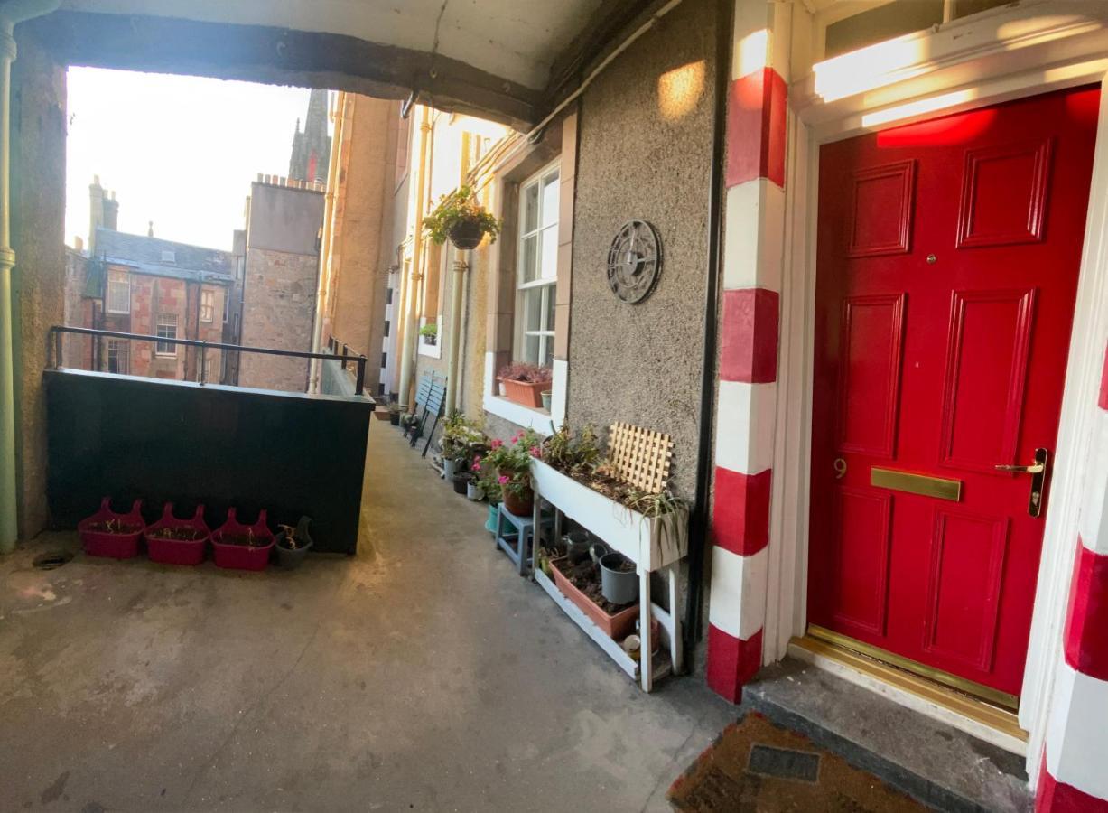 Old Town View Apartment Edinburgh Eksteriør bilde